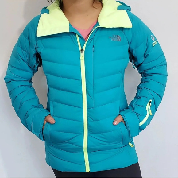 The North Face Women's Blue Ski Jacket - Picture 14 of 16